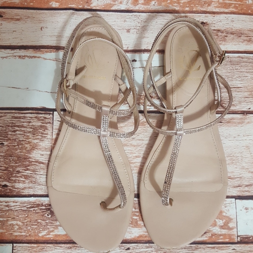 VC signature strap sandal size 7 1/2 B